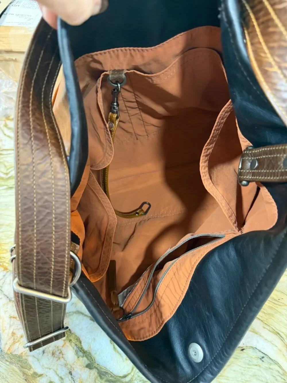 Rough & Tumble Hartley XL EW Saddle and Black - 3 way carry